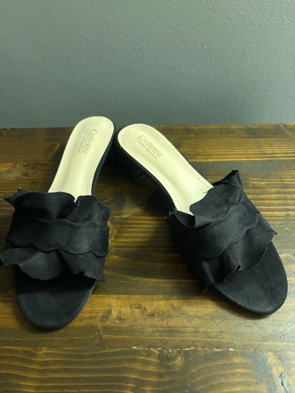 Catherine Malandrino Ansley Suede Feel Black Ruffle Slide Mules Size 9